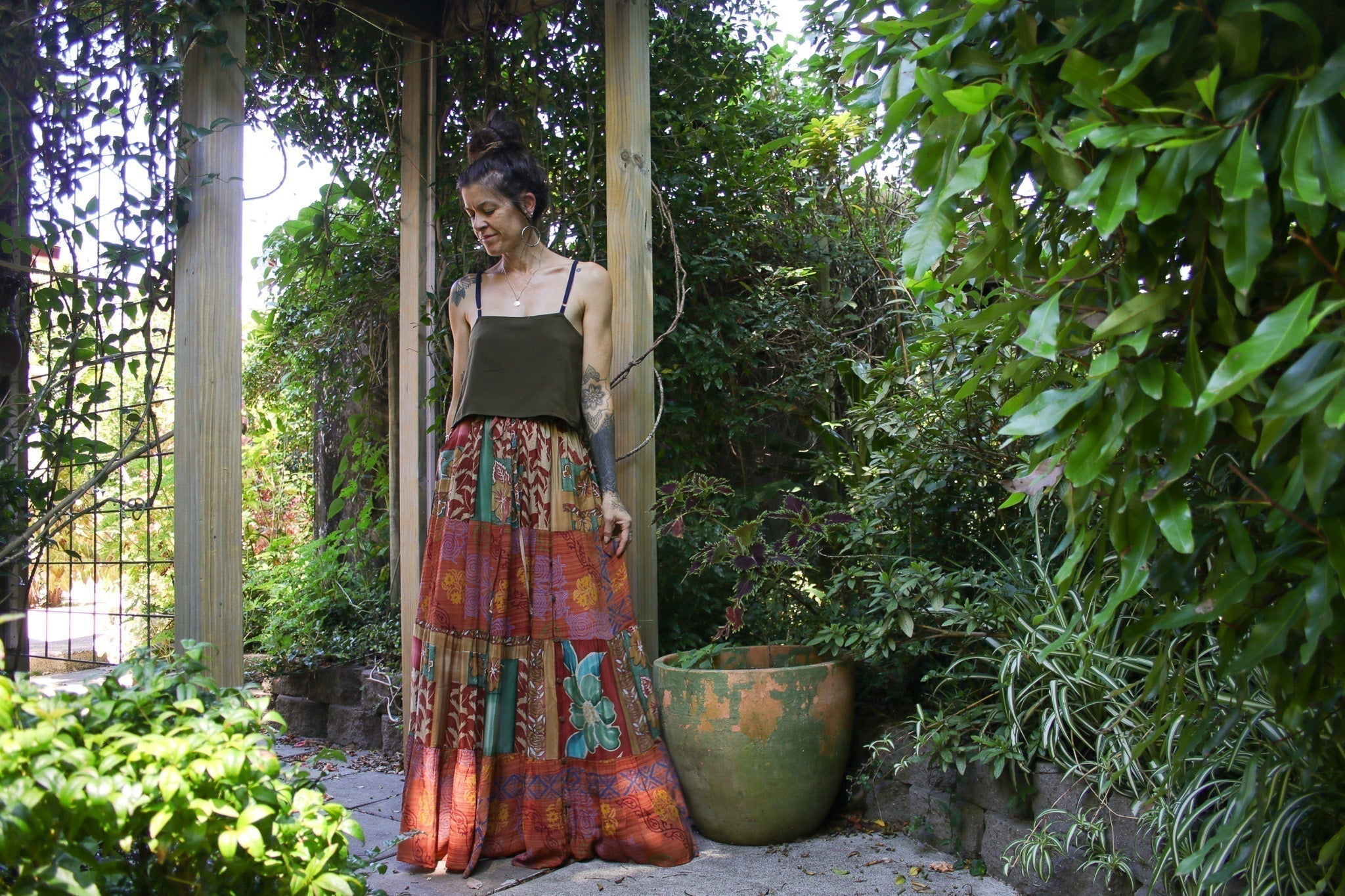 The Complete Guide to Bohemian Skirts: Finding Your Perfect Fit in Kantha, Silk & Pashmina